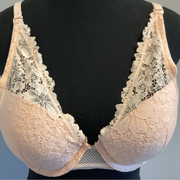 3/$20 36B Auden Plunge Coverage push-up bra - Picture 2 of 14